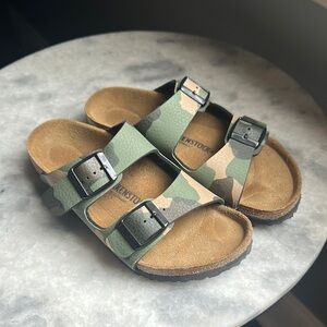 Never worn Birkenstock Kids Camouflage Sandals